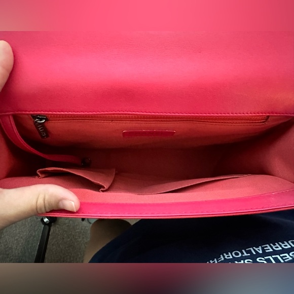 Chanel Medium Boy Bag 🦄 - Picture 5 of 12